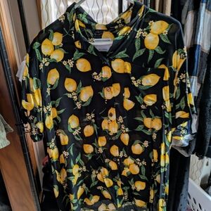 Androgynous Fox Unisex Black Lemon Print Button-Up Shirt. Size 2 Xl